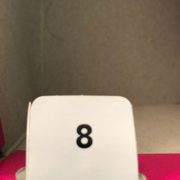 Lavish De Luxe - Picture 5 of 6